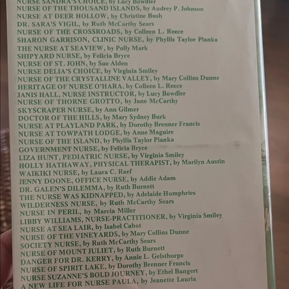 #0973+ Nurse of the Thousand Islands Book
